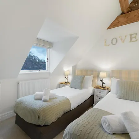2 Bed In Oc-lr215 * 安布尔塞德