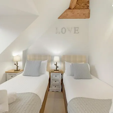 2 Bed In Oc-lr215 * 安布尔塞德