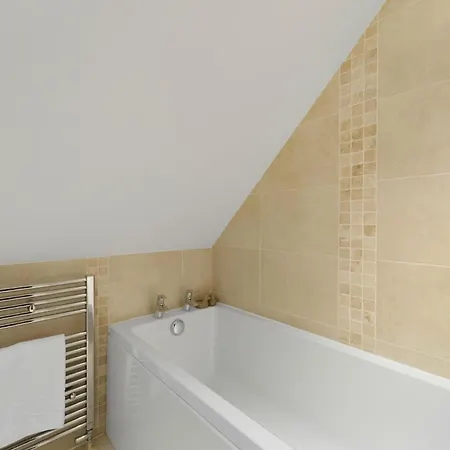 2 Bed In Oc-lr215 * 安布尔塞德